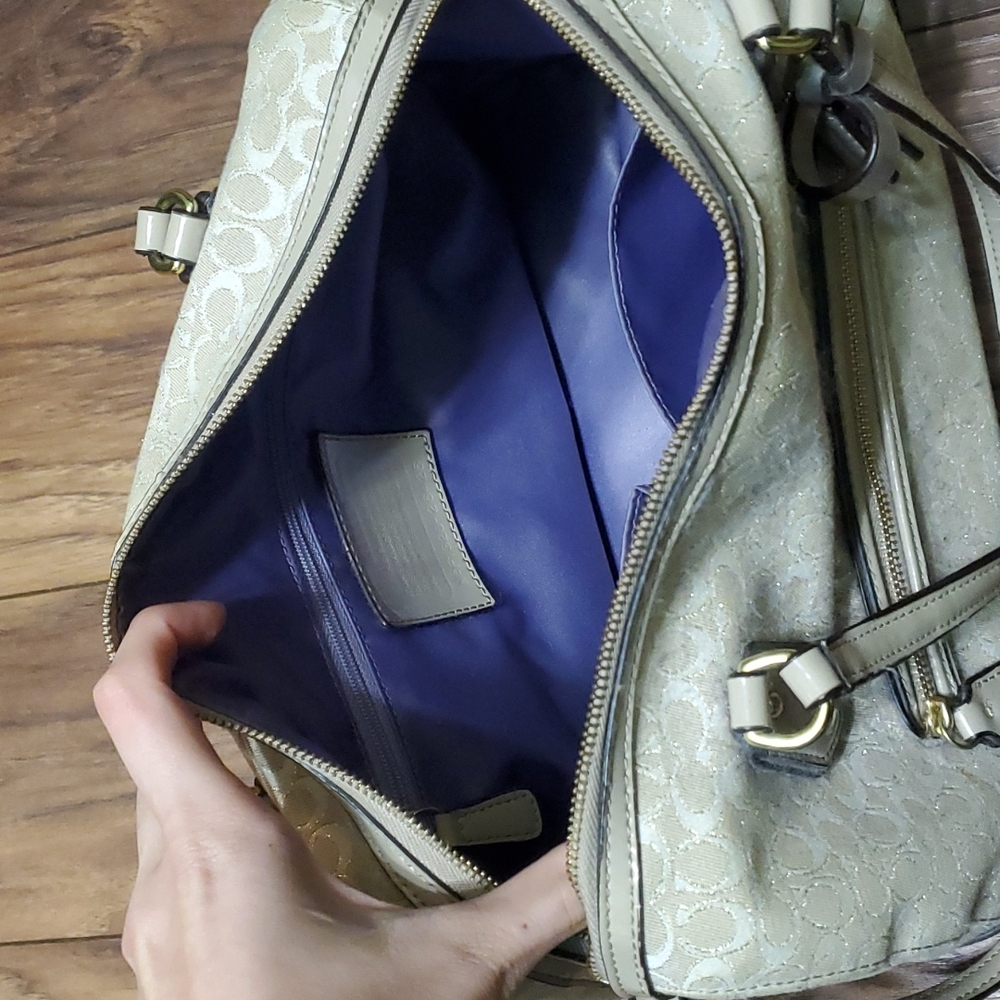 Coach Purse - Picture 5 of 8